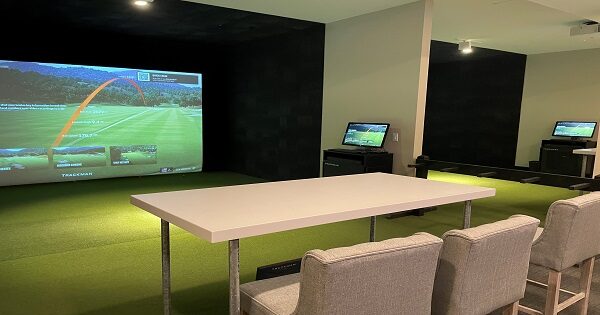 Deerfield Par 3 – Golf Simulators Deerfield Par 3 - Golf Simulators